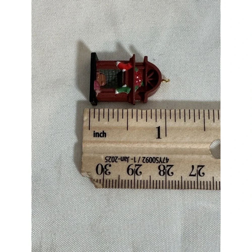 1997 Hallmark Keepsake Miniature Mini Christmas Ornament Ready For Santa Members